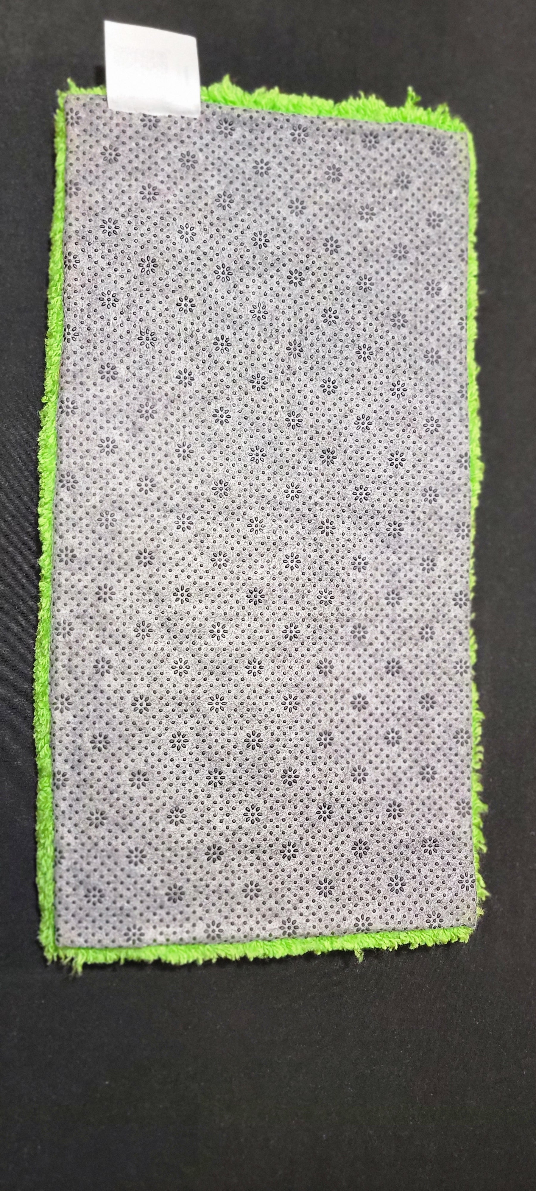 💚 Groovy Love Decorative Rug